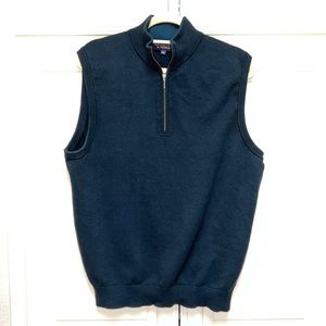 Roundtree & Yorke Large navy 1/2 zip vest